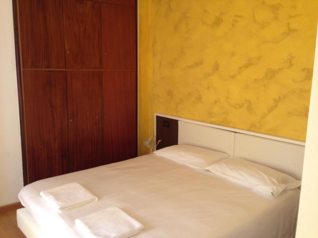 De La Tour Hotel Tirano Bilik gambar